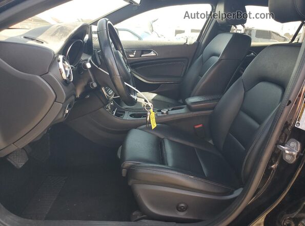 WDCTG4EB3LU028330 2020 MERCEDES-BENZ GLA-CLASS Черный Вид панели приборов