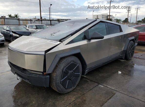 7G2CEHED5RA015076 2024 TESLA CYBERTRUCK Gold 
