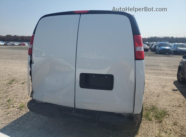 1GCWGAF73N1238880 2022 CHEVROLET EXPRESS Белый Вид салона спереди