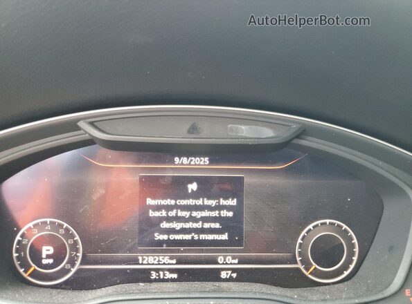 WA1BNAFY3J2203025 2018 AUDI Q5 White 