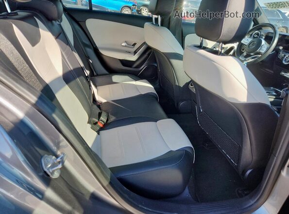 WDD3G4EB4KW019568 2019 MERCEDES-BENZ A Gray Vista interior trasera