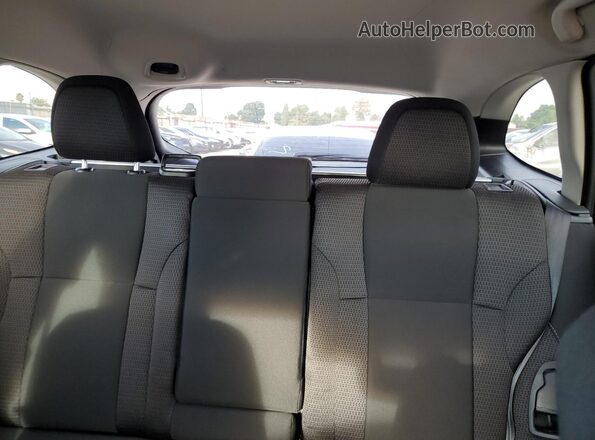 4S4BTAFC4S3146034 2025 SUBARU OUTBACK Green Vista interior trasera