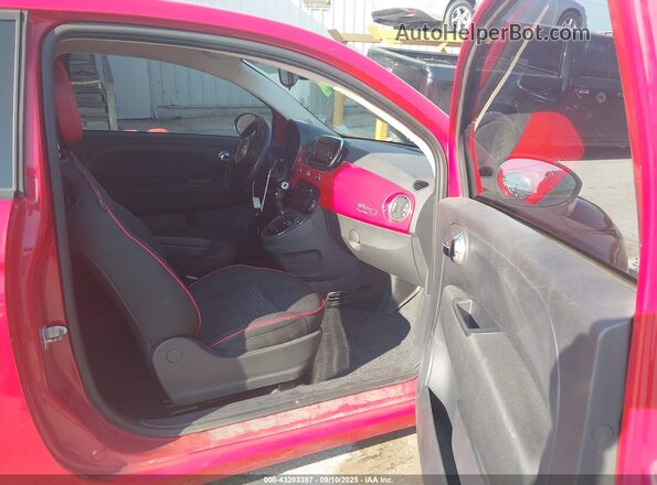 3C3CFFKR1HT586432 2017 FIAT 500 Красный Вид салона спереди