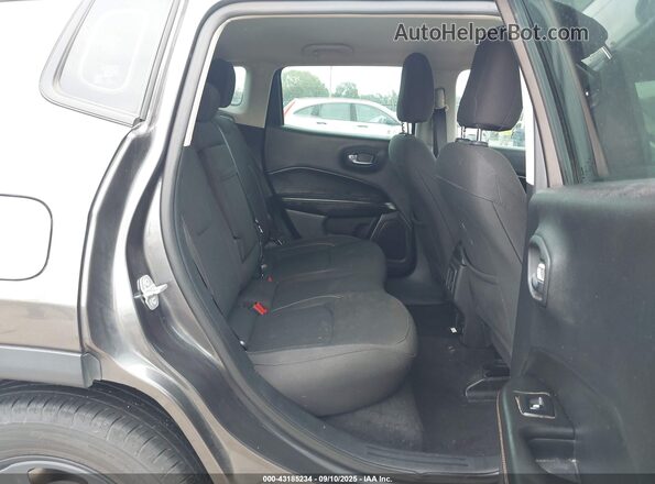 3C4NJCABXKT685912 2019 JEEP COMPASS Gray VIN կոդի պիտակի տեսք