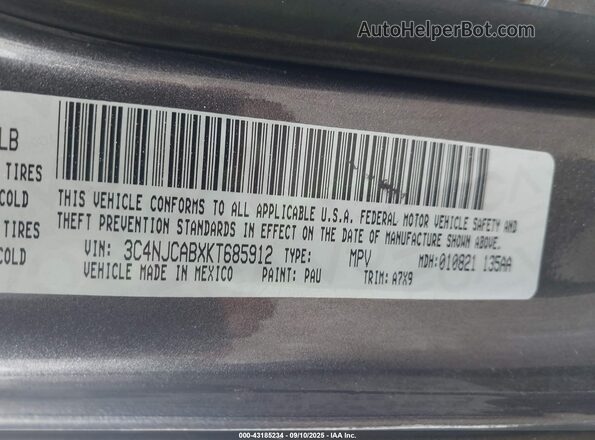 3C4NJCABXKT685912 2019 JEEP COMPASS Gray Շարժիչի բաժամունքի տեսք