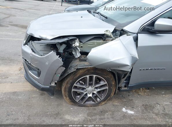 3C4NJCBB8LT151081 2020 JEEP COMPASS Silver Вид спереду