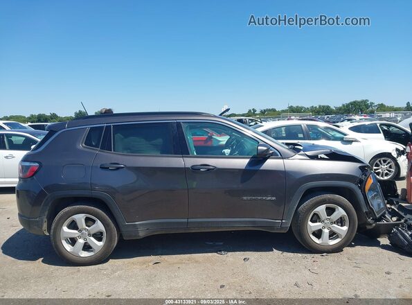 3C4NJCBB9LT205990 2020 JEEP COMPASS Gray Widok wnętrza z tyłu