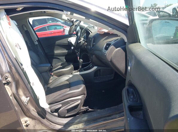 3C4NJCBB9LT205990 2020 JEEP COMPASS Gray Widok wnętrza z przodu
