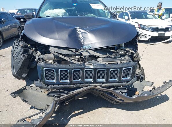 3C4NJCBB9LT205990 2020 JEEP COMPASS Gray Widok z przodu
