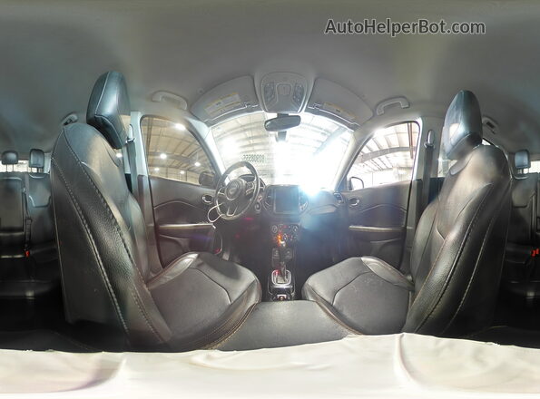 3C4NJCCB3LT179725 2020 JEEP COMPASS Gray Vista interior de 360 grados