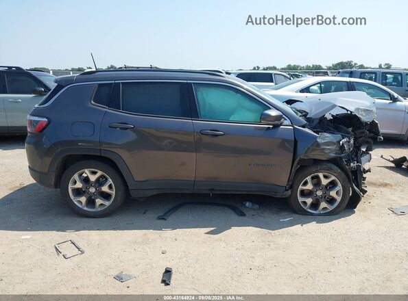 3C4NJCCB5LT114424 2020 JEEP COMPASS Gray Vista interior trasera