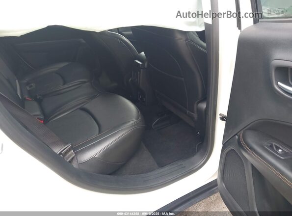 3C4NJCCB5LT139985 2020 JEEP COMPASS White Vista de la etiqueta del VIN
