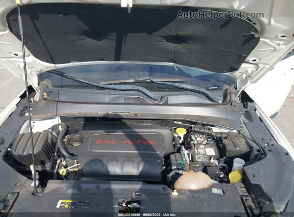 3C4NJCCB8LT176495 2020 JEEP COMPASS Белый Вид сзади