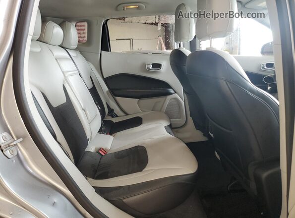 3C4NJDBB1JT200091 2018 JEEP COMPASS Silver 