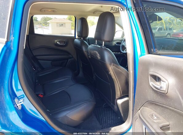 3C4NJDBB2LT132807 2020 JEEP COMPASS Blue Vista de la etiqueta del VIN