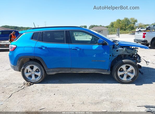 3C4NJDBB2LT132807 2020 JEEP COMPASS Blue Vista interior trasera