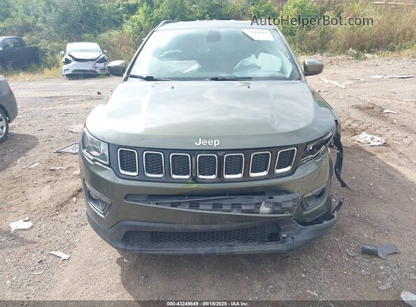 3C4NJDBB3JT140718 2018 JEEP COMPASS Green ხელსაწყოთა პანელის ხედი