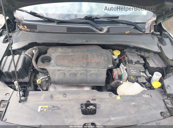 3C4NJDBB3JT140718 2018 JEEP COMPASS Green უკანა ხედი