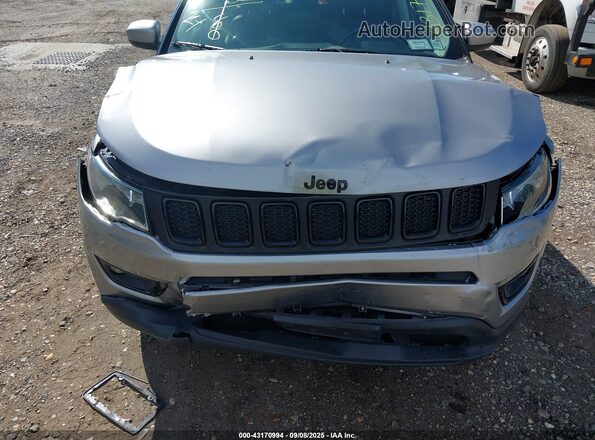3C4NJDBB3LT115787 2020 JEEP COMPASS Silver Widok z przodu