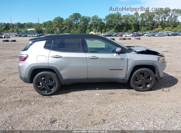 3C4NJDBB3LT115787 2020 JEEP COMPASS Silver Widok wnętrza z tyłu