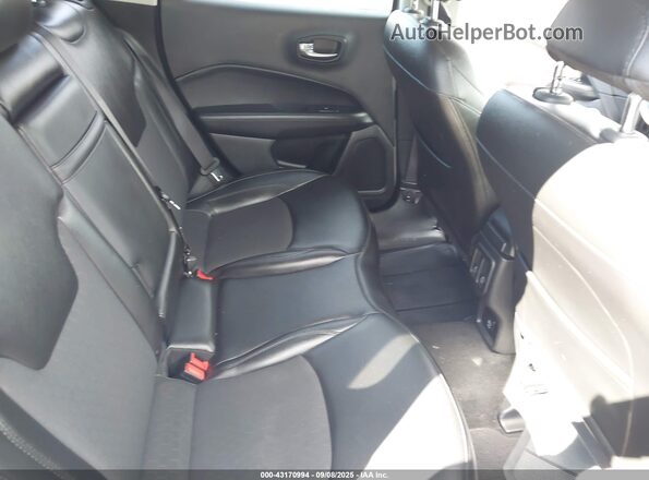 3C4NJDBB3LT115787 2020 JEEP COMPASS Silver Widok naklejki z numerem VIN