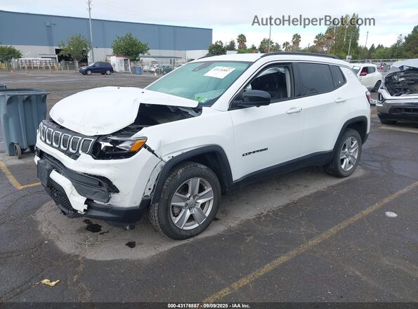 3C4NJDBB3NT130597 2022 JEEP COMPASS White Przód lewy