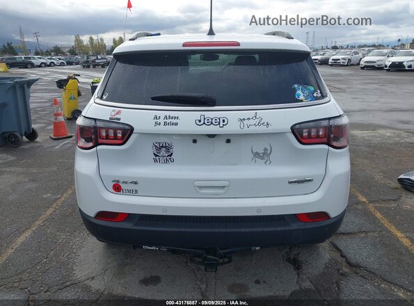 3C4NJDBB3NT130597 2022 JEEP COMPASS White 