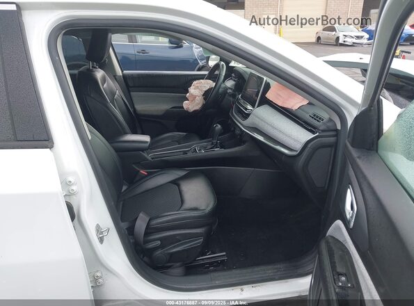 3C4NJDBB3NT130597 2022 JEEP COMPASS White Widok wnętrza z przodu