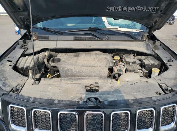 3C4NJDBB5JT393877 2018 JEEP COMPASS Black 
