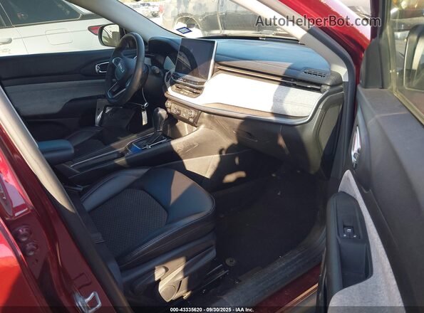 3C4NJDBB5NT215991 2022 JEEP COMPASS Темно-бордовый Вид салона спереди