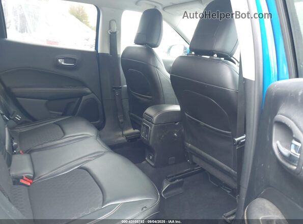 3C4NJDBB6JT479473 2018 JEEP COMPASS Blue 