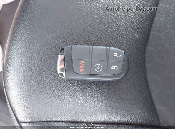 3C4NJDBB6MT557478 2021 JEEP COMPASS White Вид панелі приладів