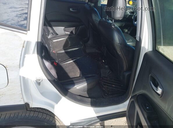 3C4NJDBB8KT594156 2019 JEEP COMPASS White Vista de la etiqueta del VIN