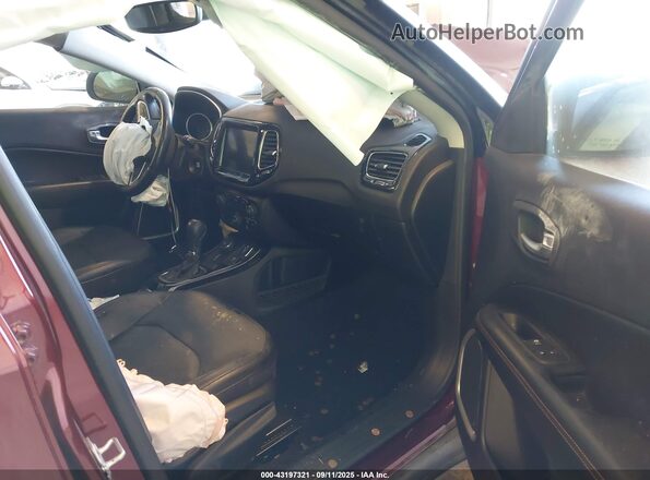 3C4NJDCB0LT228255 2020 JEEP COMPASS Red Front interior view