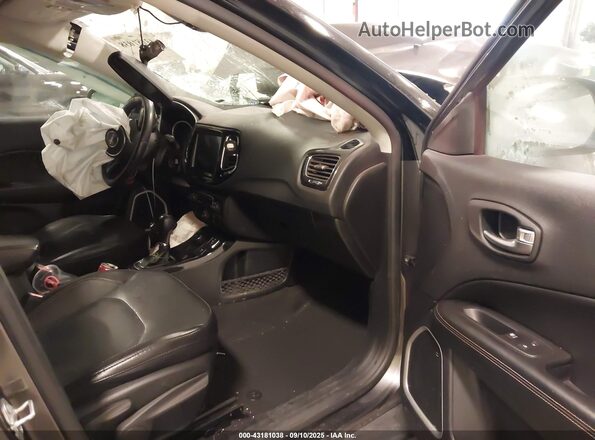 3C4NJDCB5LT163855 2020 JEEP COMPASS Gray Vista interior delantera