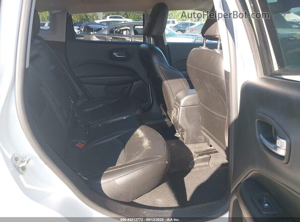 3C4NJDCB6LT245593 2020 JEEP COMPASS White VIN კოდის სტიკერის ხედი