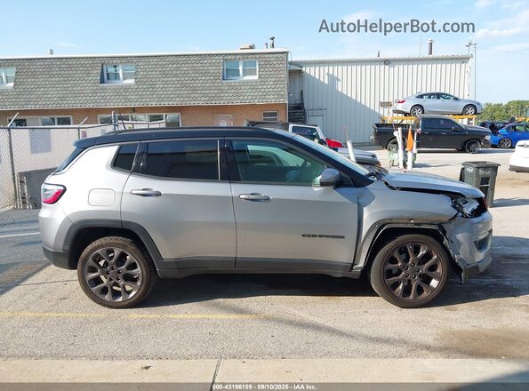 3C4NJDCB7LT142621 2020 JEEP COMPASS Gray უკანა სალონის ხედი