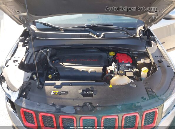3C4NJDCB7LT142621 2020 JEEP COMPASS Gray უკანა ხედი