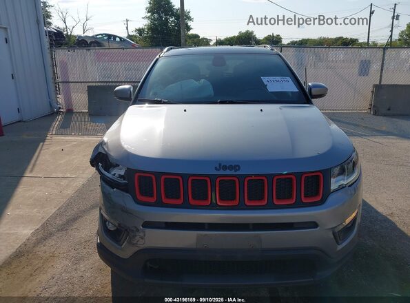 3C4NJDCB7LT142621 2020 JEEP COMPASS Gray ხელსაწყოთა პანელის ხედი
