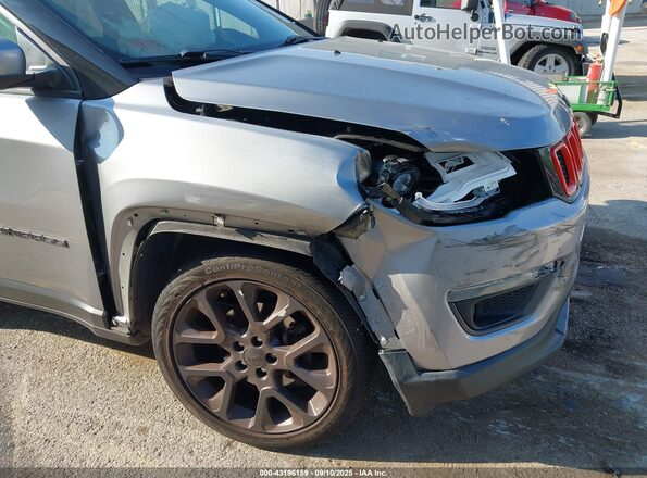 3C4NJDCB7LT142621 2020 JEEP COMPASS Gray წინა ხედი