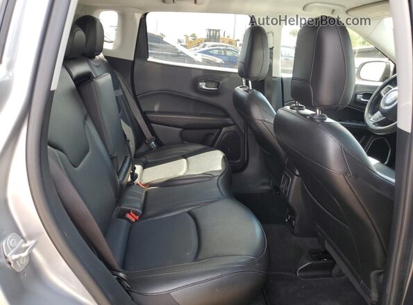 3C4NJDCB7MT503511 2021 JEEP COMPASS Silver Rear interior view