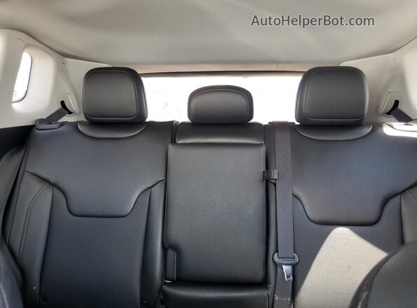 3C4NJDCB7MT503511 2021 JEEP COMPASS Silver Rear seats view
