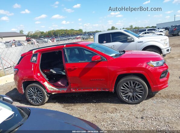 3C4NJDCB9NT157611 2022 JEEP COMPASS Red Вид задньої частини салону