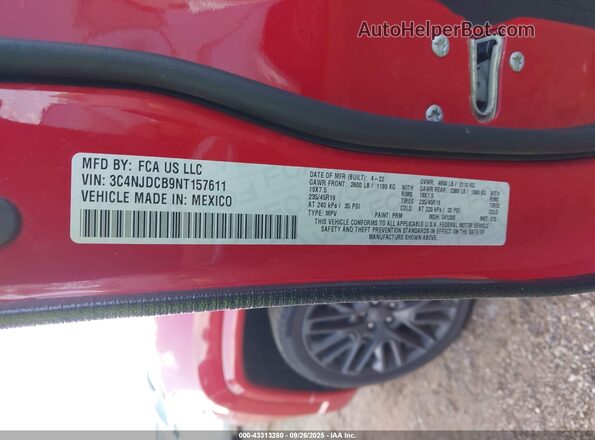 3C4NJDCB9NT157611 2022 JEEP COMPASS Red Вид підкапотного простору