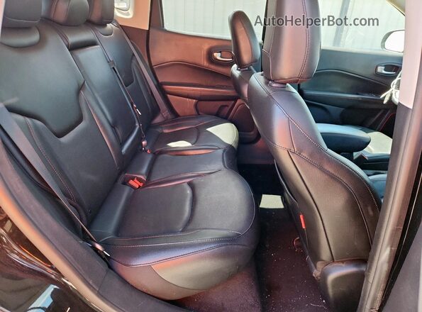 3C4NJDDB0MT599027 2021 JEEP COMPASS Black Սալոնի հետևի տեսք