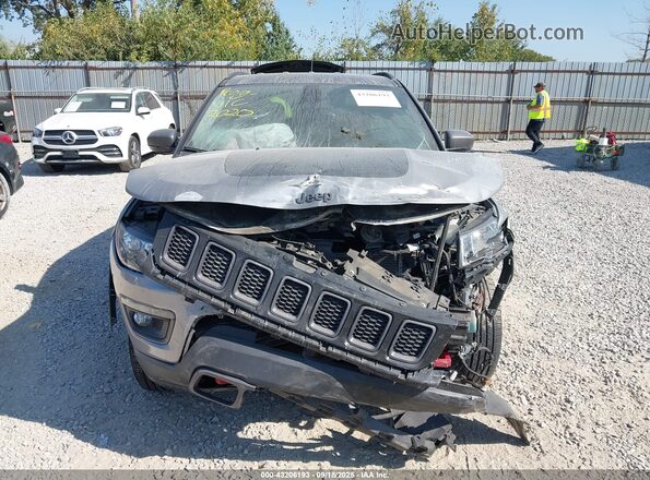 3C4NJDDB2LT127569 2020 JEEP COMPASS Silver Vista interior trasera