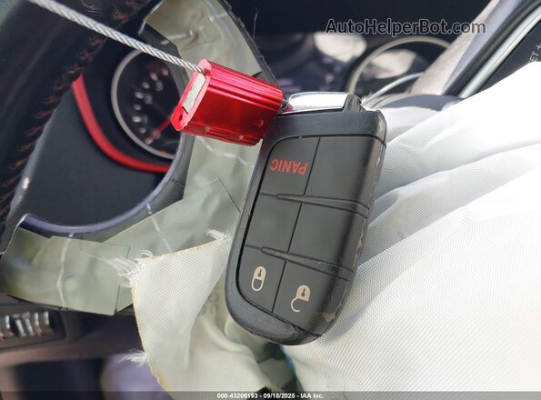 3C4NJDDB2LT127569 2020 JEEP COMPASS Silver Vista del salpicadero