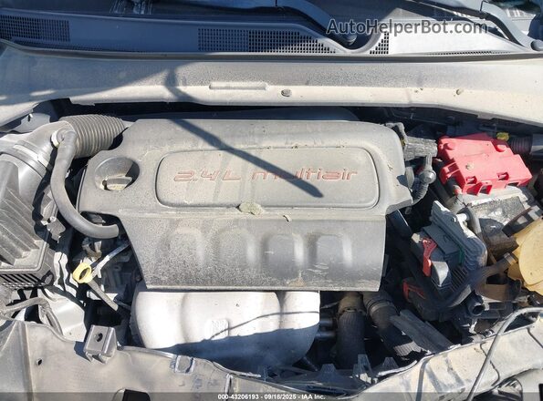 3C4NJDDB2LT127569 2020 JEEP COMPASS Silver Vista trasera