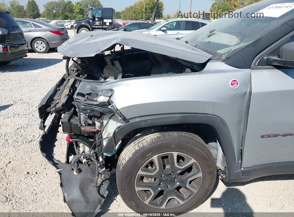 3C4NJDDB2LT127569 2020 JEEP COMPASS Silver Vista frontal