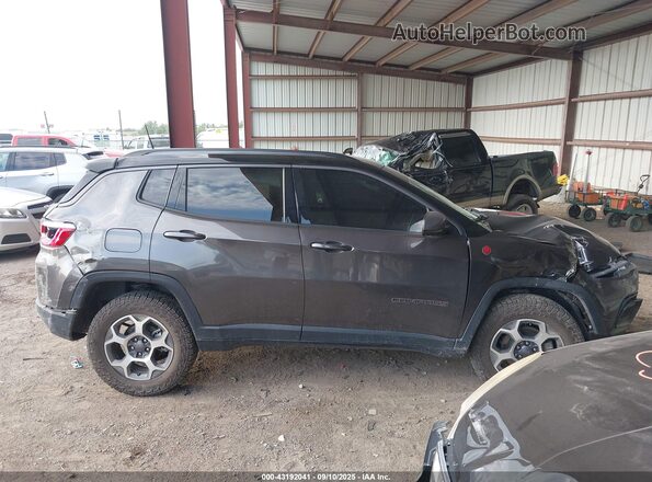 3C4NJDDB2NT146397 2022 JEEP COMPASS Gray Вид задньої частини салону